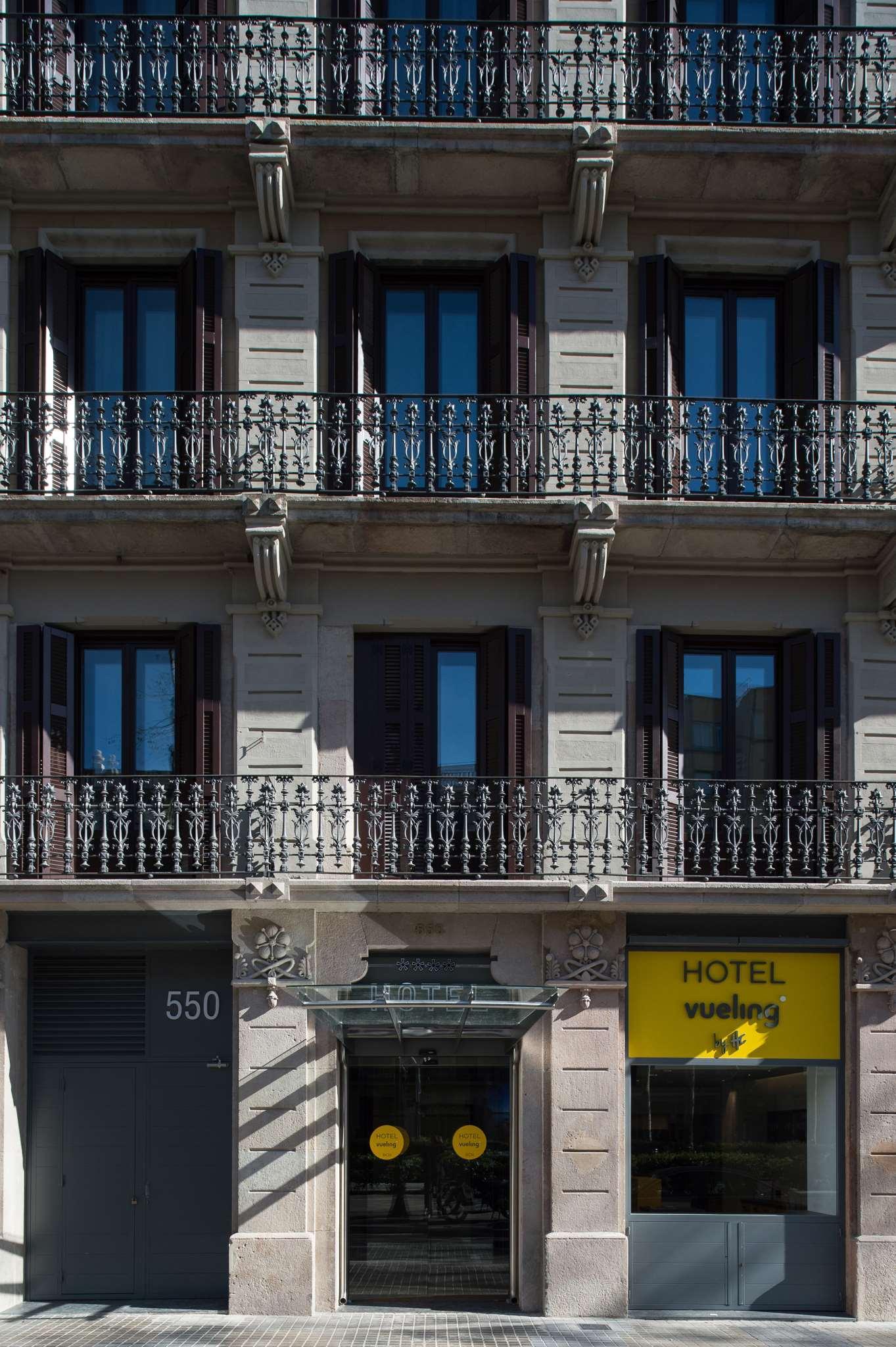 Отель Catalonia Gran Via Bcn Барселона Экстерьер фото